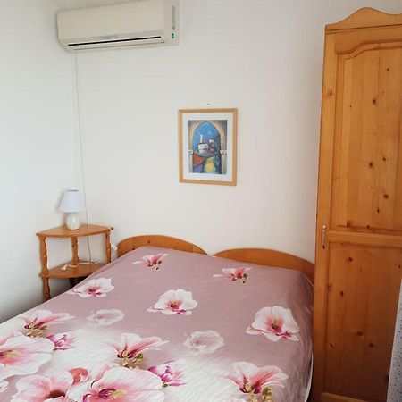 Guest Rooms Radost Balcic Exterior foto