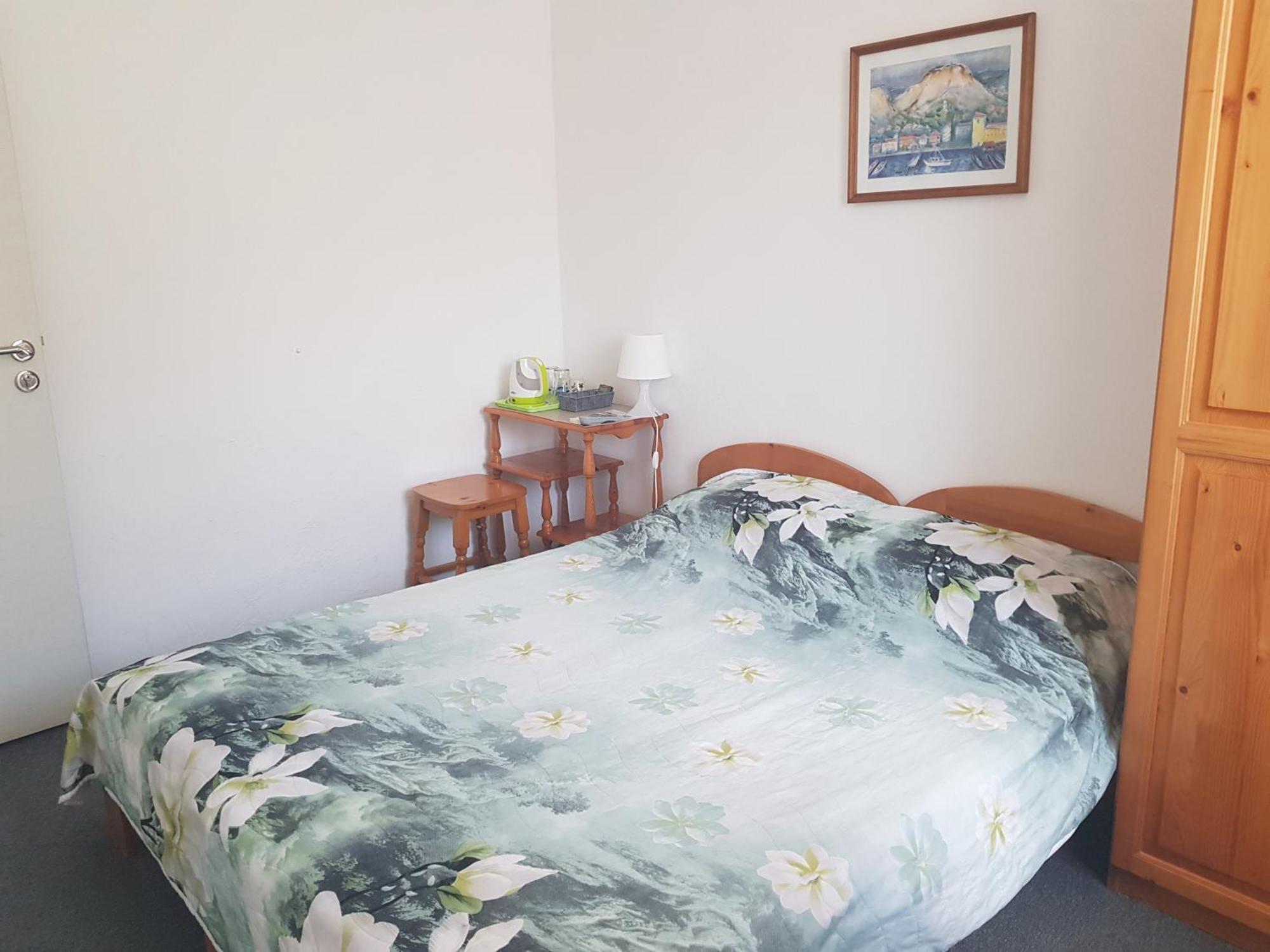 Guest Rooms Radost Balcic Exterior foto